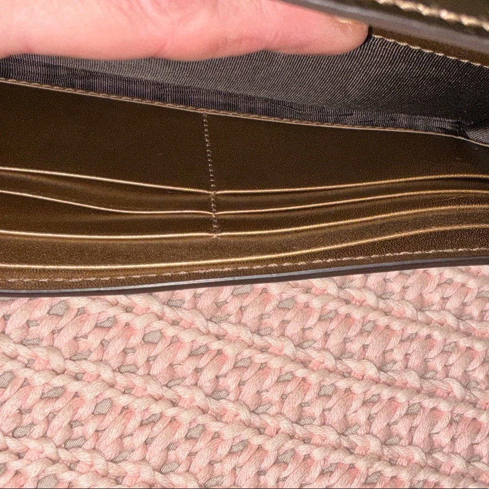 Gucci Metallic Gold Clutch with Chain - Picture 5 of 7